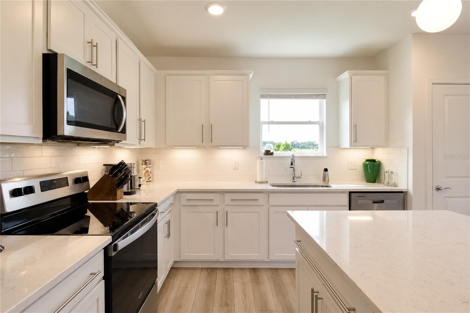 Single Family Residence at 5517 SW 85TH AVENUE RD, OCALA, photo 12 of 45