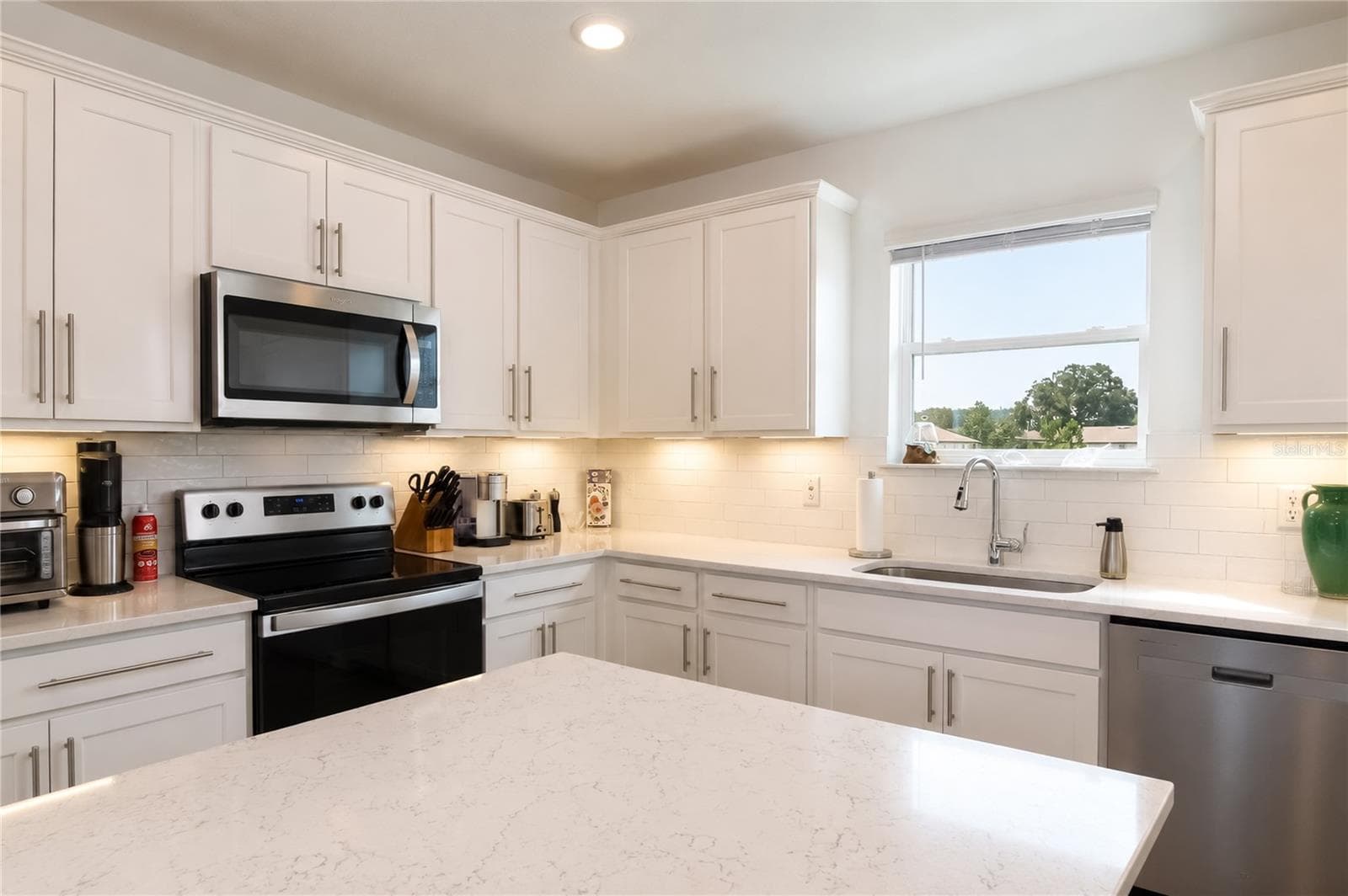 Single Family Residence at 5517 SW 85TH AVENUE RD, OCALA, photo 13 of 45