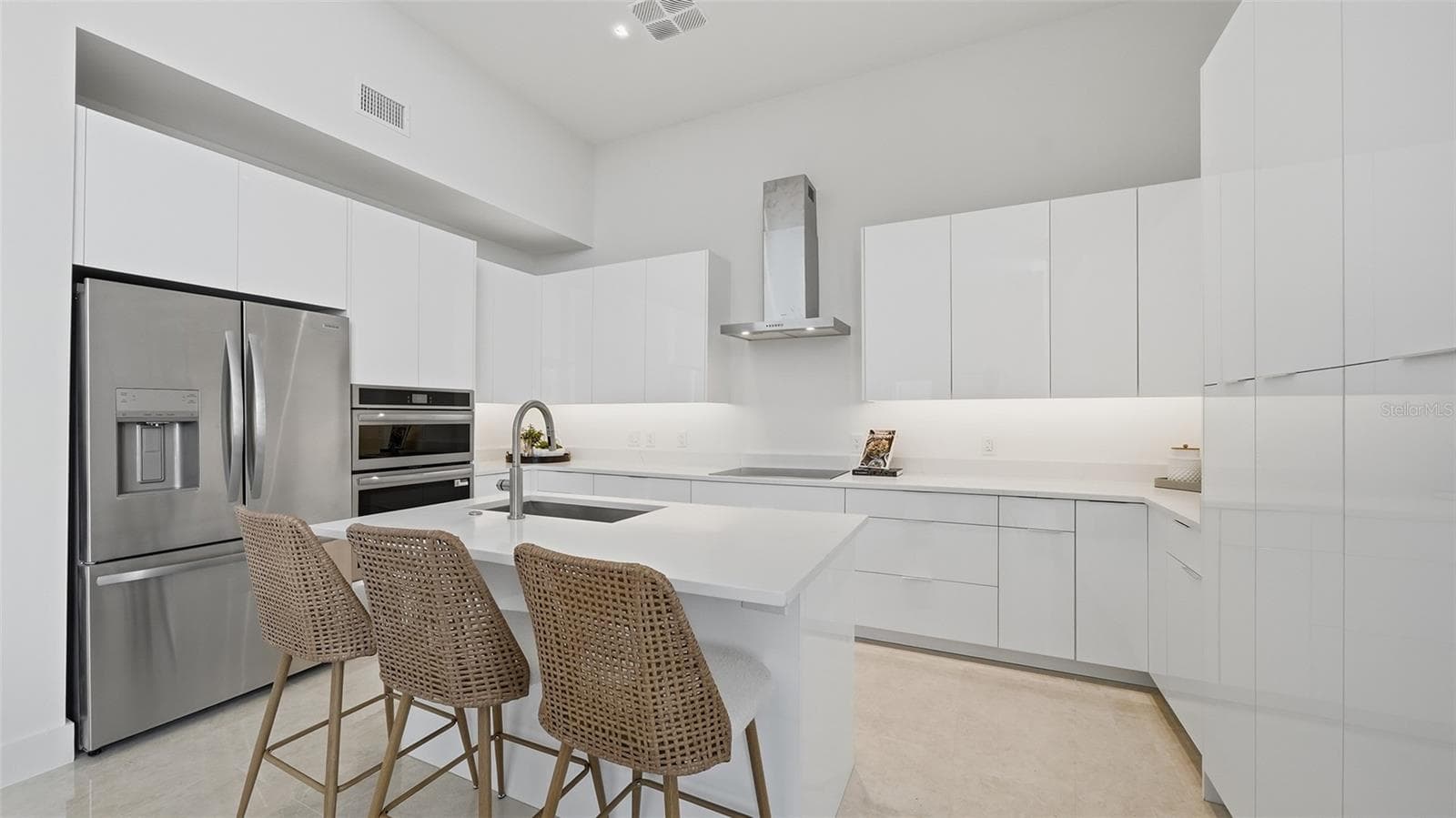 Condominium at 430 KUMQUAT CT #510, SARASOTA, photo 5 of 100