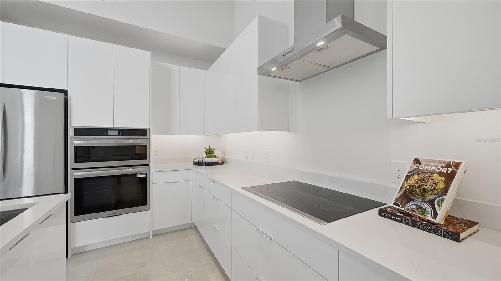Condominium at 430 KUMQUAT CT #510, SARASOTA, photo 18 of 100