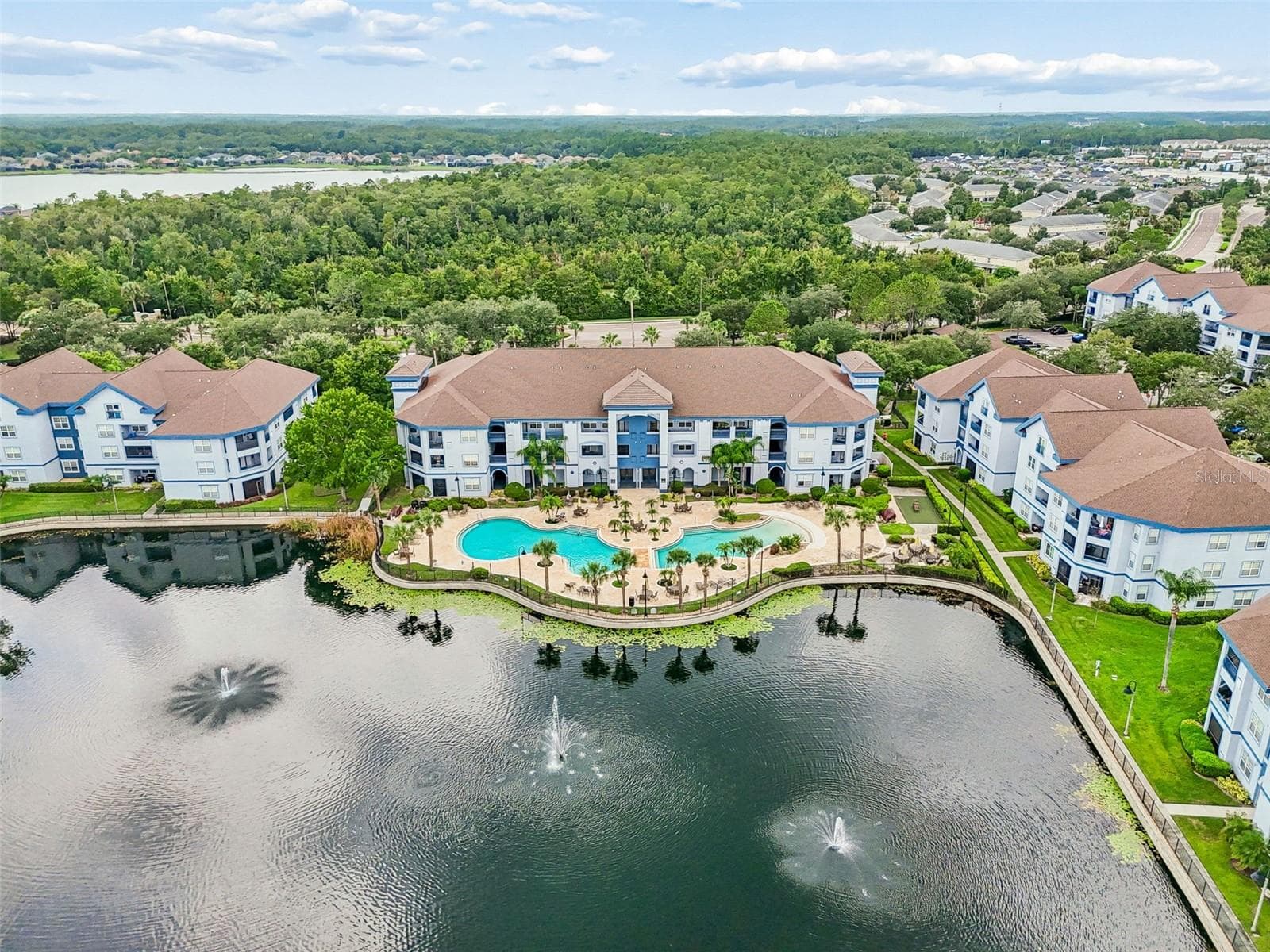 1640 VILLA CAPRI CIR #208