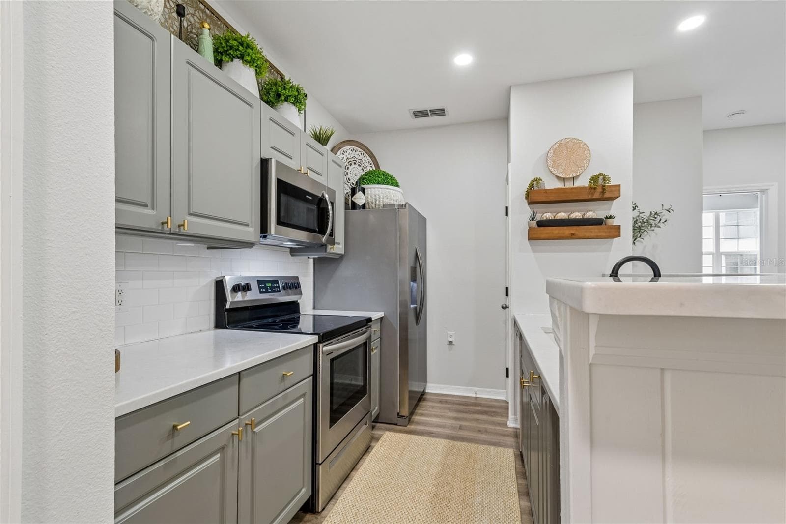 Condominium at 1640 VILLA CAPRI CIR #208, ODESSA, photo 14 of 80