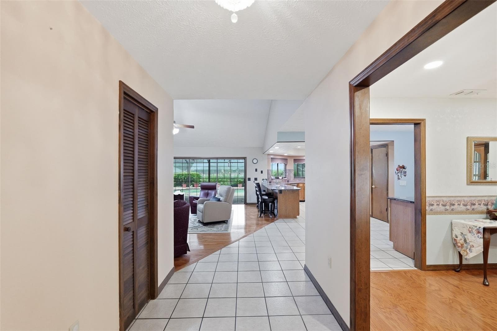 Single Family Residence at 411 SUMMIT CHASE DR, VALRICO, photo 7 of 58