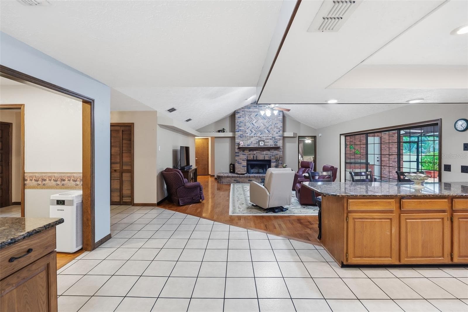 Single Family Residence at 411 SUMMIT CHASE DR, VALRICO, photo 17 of 58