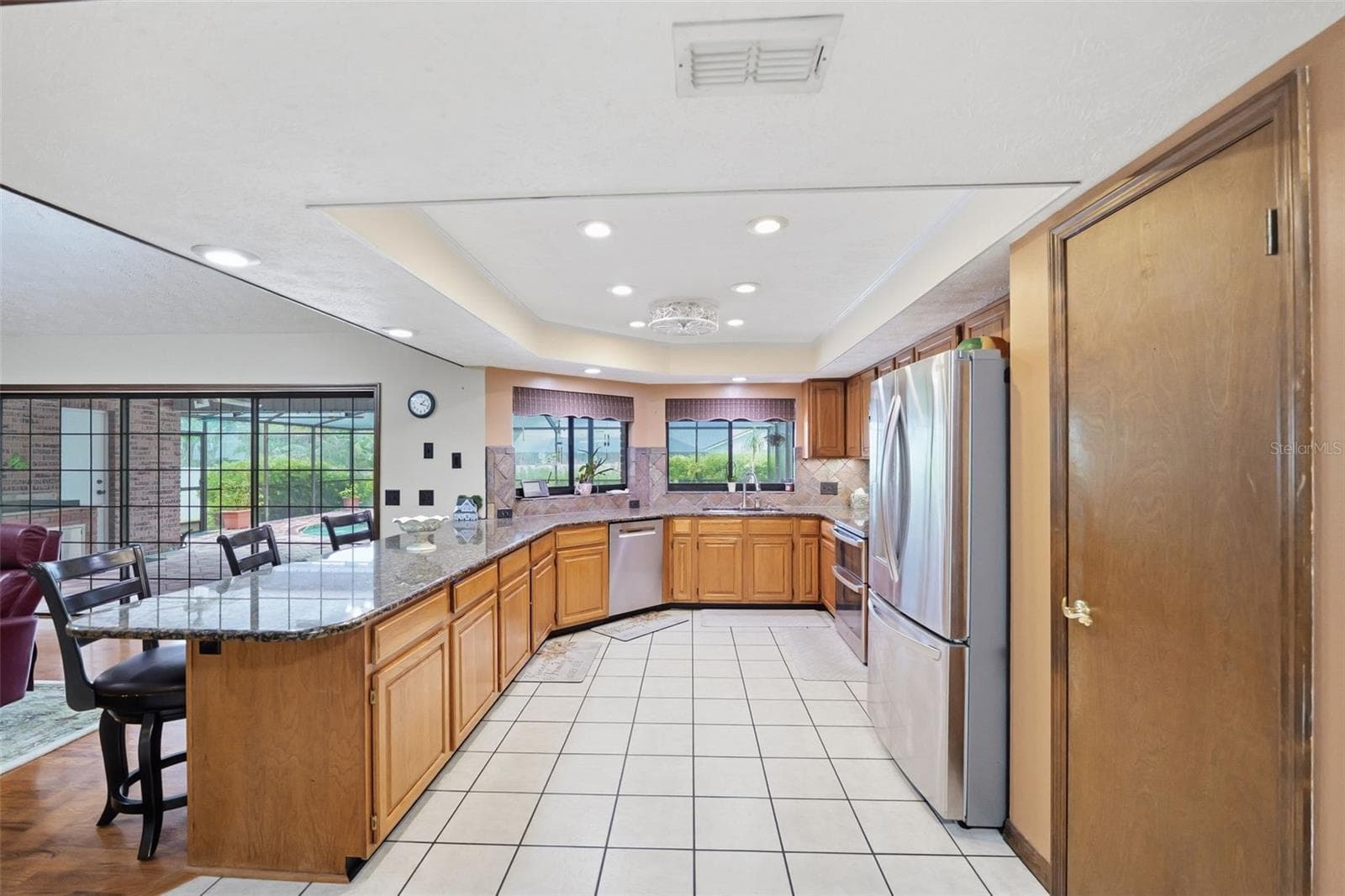 Single Family Residence at 411 SUMMIT CHASE DR, VALRICO, photo 19 of 58