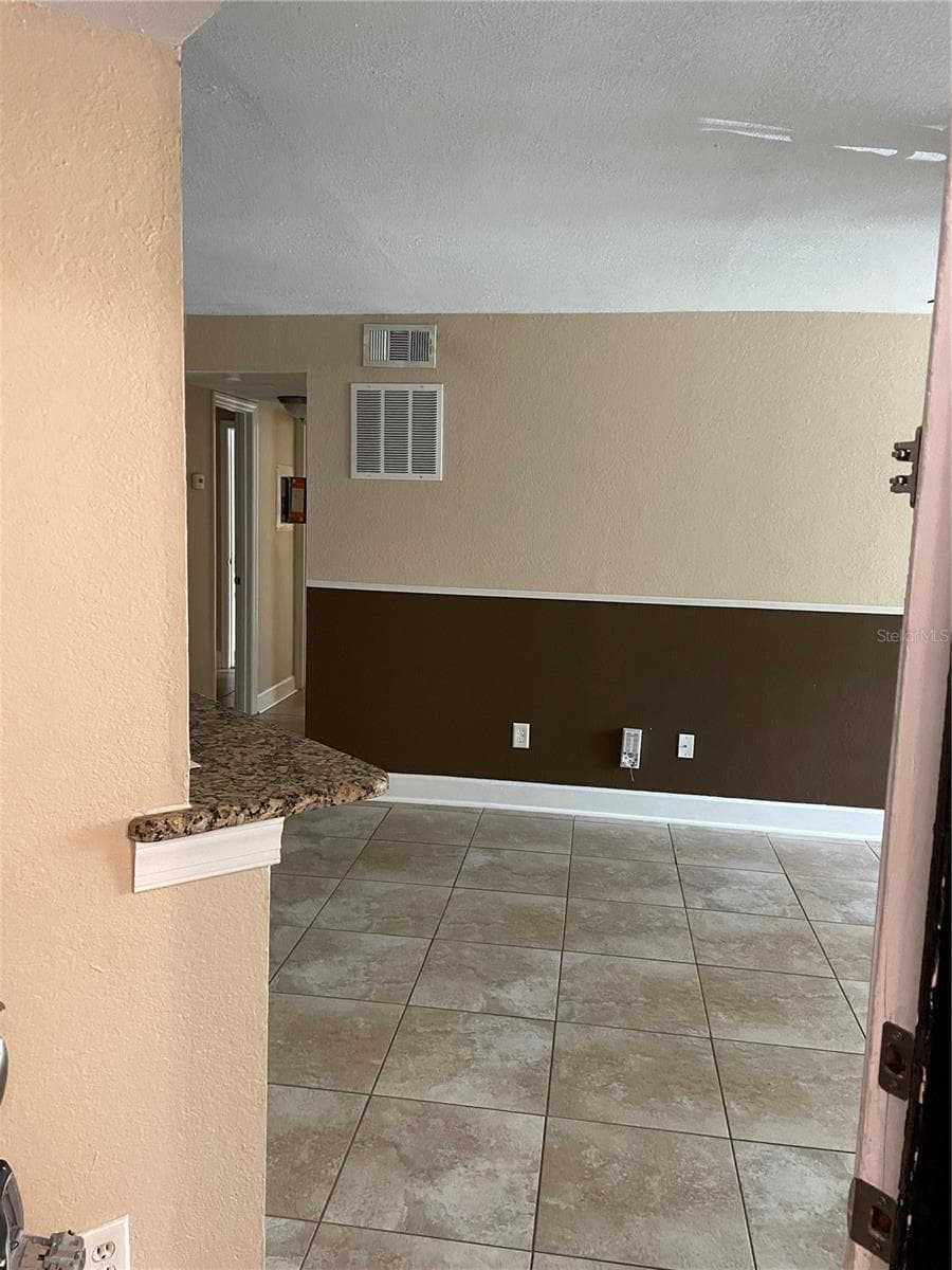 Condominium at 4512 COMMANDER DR #1725, ORLANDO, photo 3 of 14