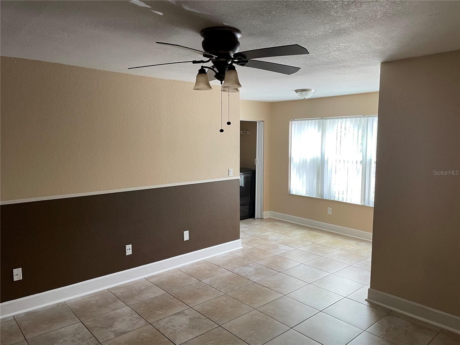 Condominium at 4512 COMMANDER DR #1725, ORLANDO, photo 4 of 14