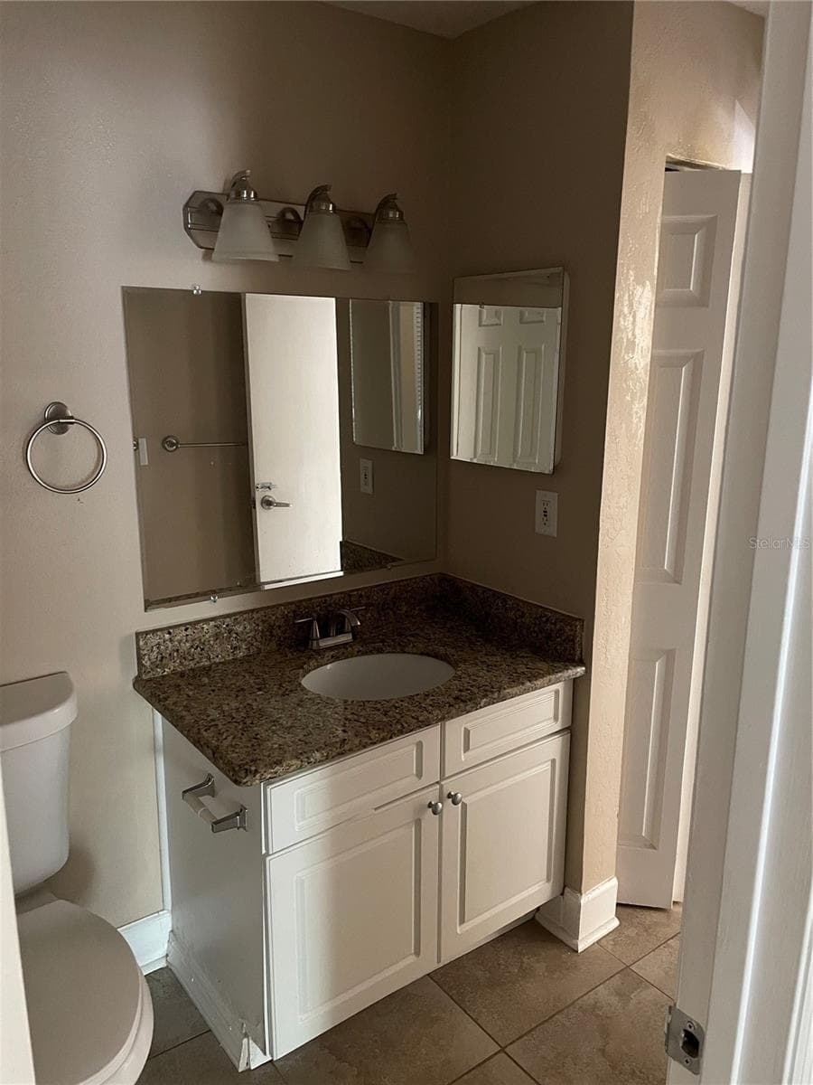 Condominium at 4512 COMMANDER DR #1725, ORLANDO, photo 11 of 14