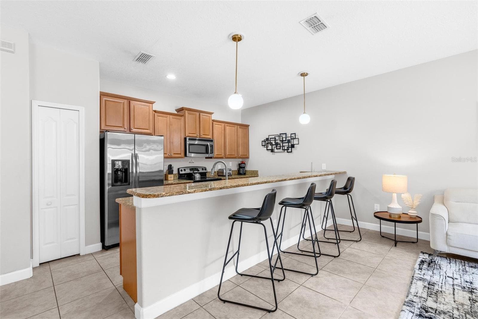 Townhouse at 8956 CALIFORNIA PALM RD, KISSIMMEE, photo 10 of 75