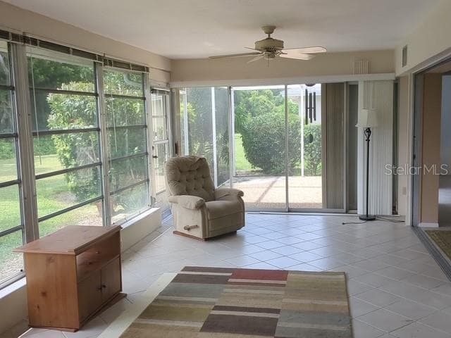 Family room - 7102 W COUNTRY CLUB DR N, SARASOTA