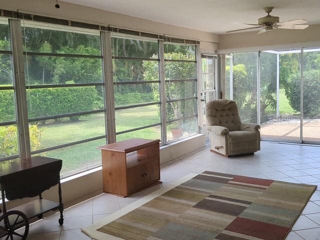 Family room - 7102 W COUNTRY CLUB DR N, SARASOTA