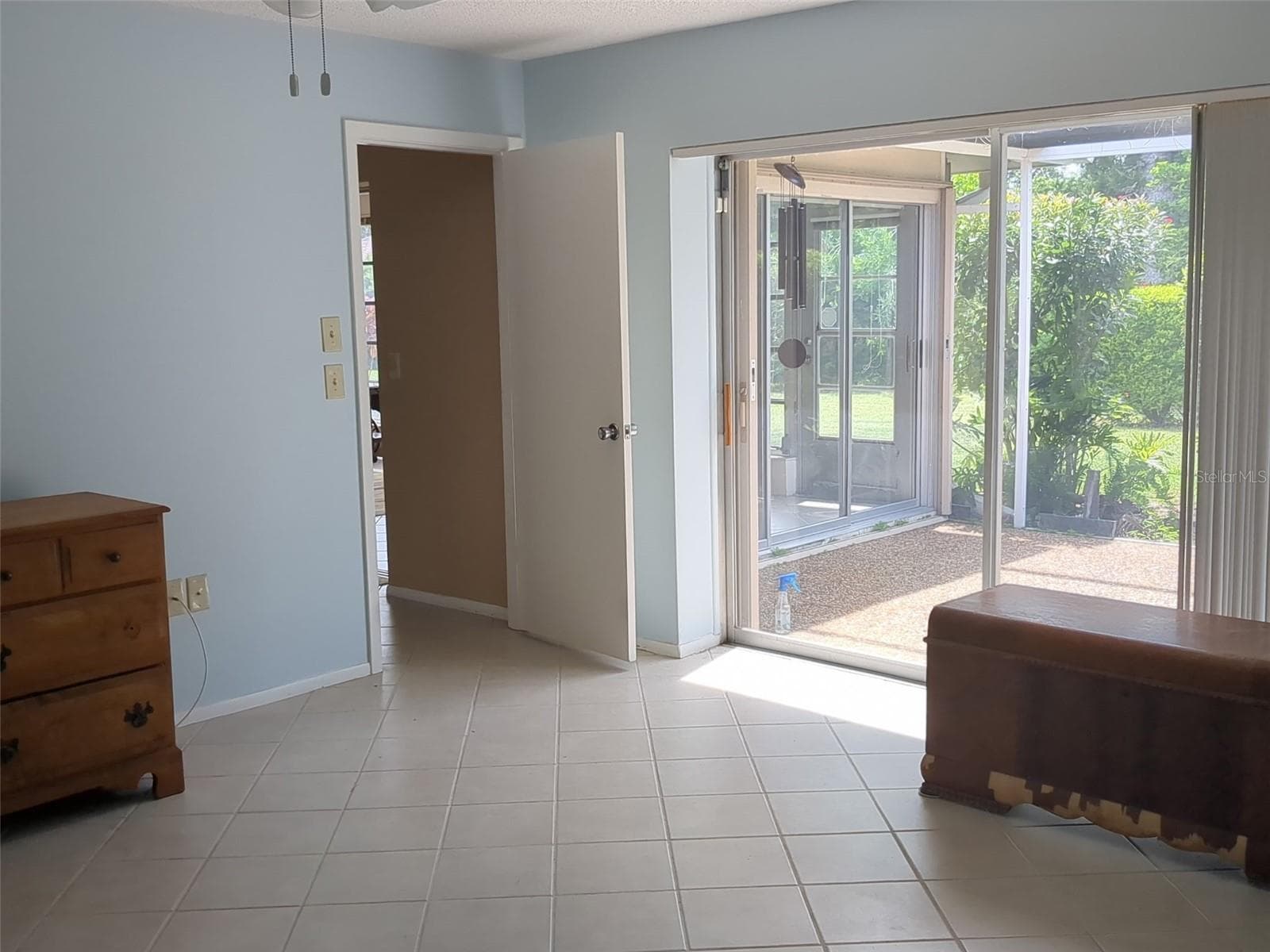 Primary bedroom - 7102 W COUNTRY CLUB DR N, SARASOTA