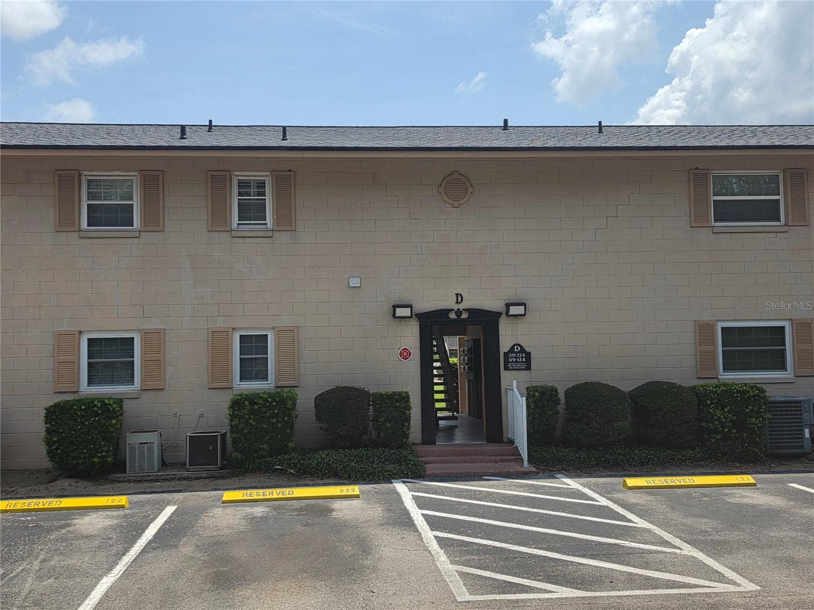 1100 E CAROLINE ST #119