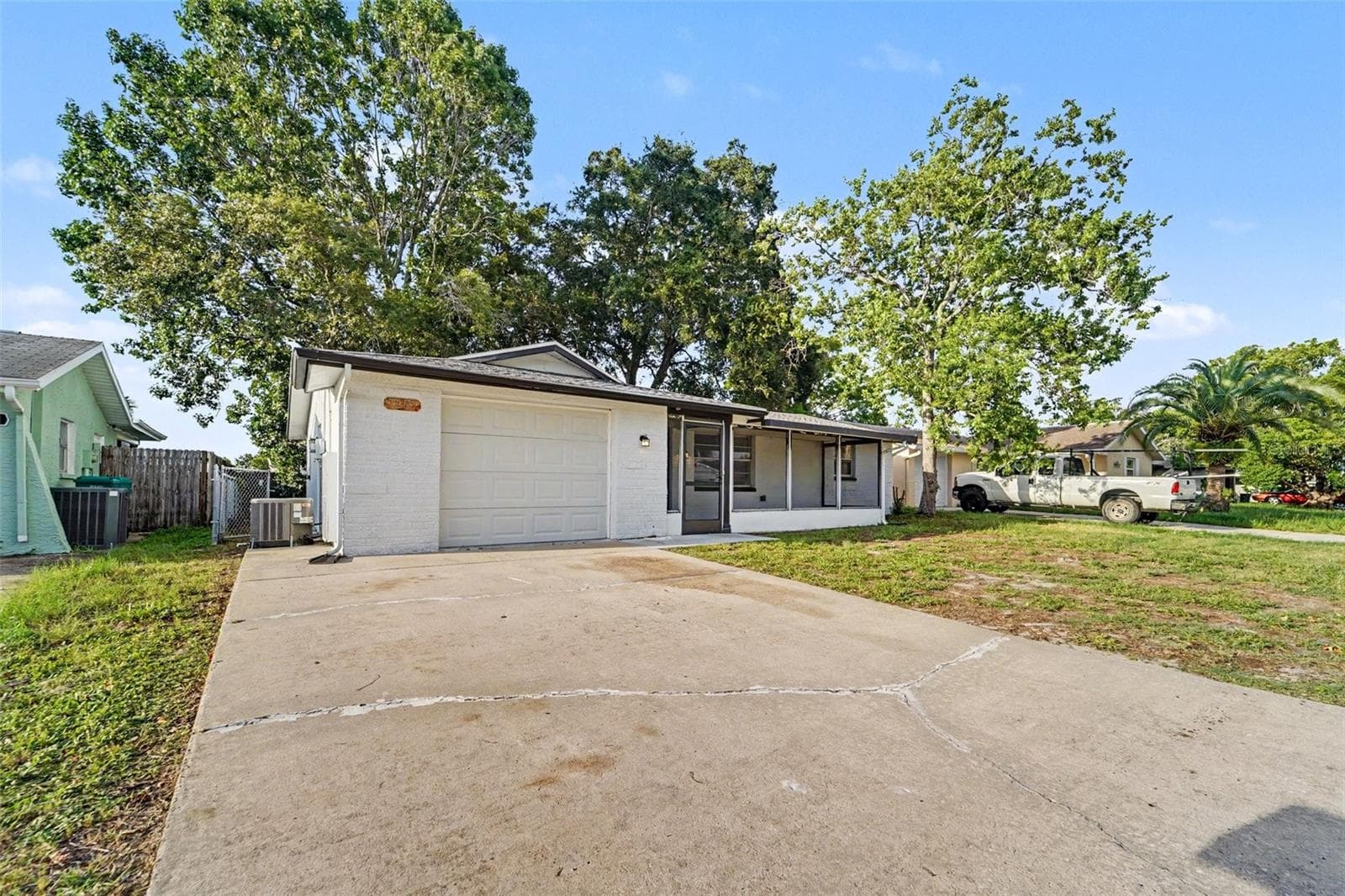 Single Family Residence at 7207 SANDALWOOD DR, PORT RICHEY, photo 2 of 19