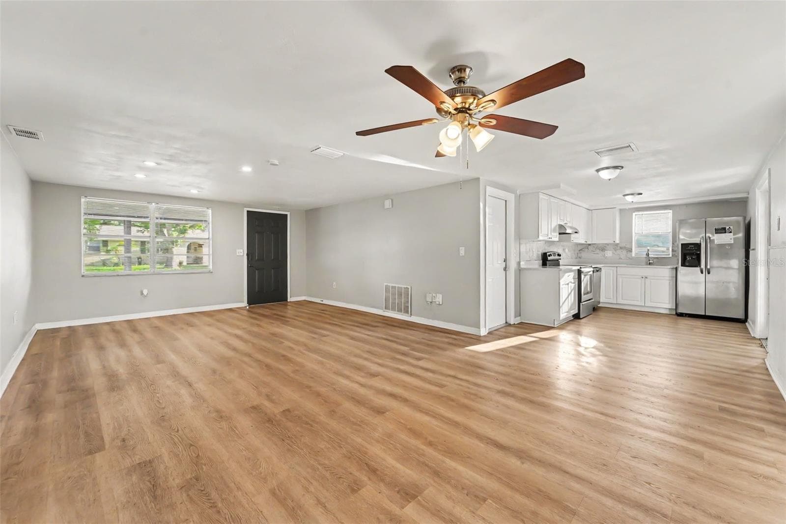 Single Family Residence at 7207 SANDALWOOD DR, PORT RICHEY, photo 4 of 19