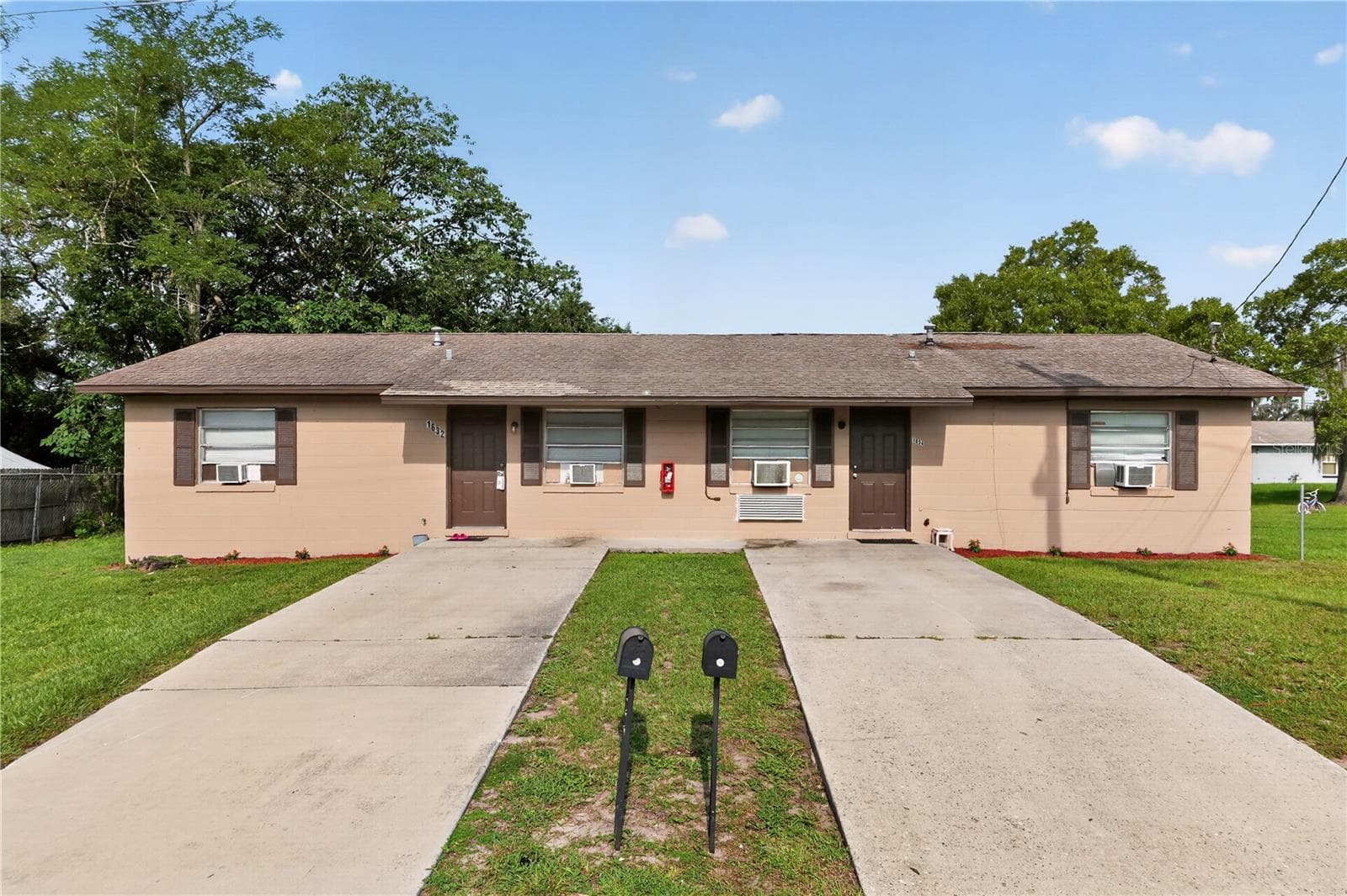 1632/1634 NW 20TH CT