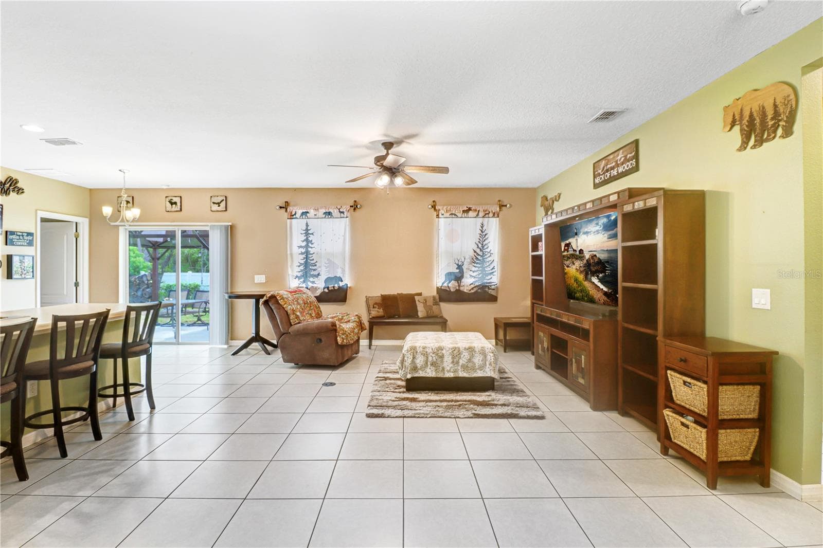 Single Family Residence at 12152 LANDFAIR ST, SPRING HILL, photo 6 of 38