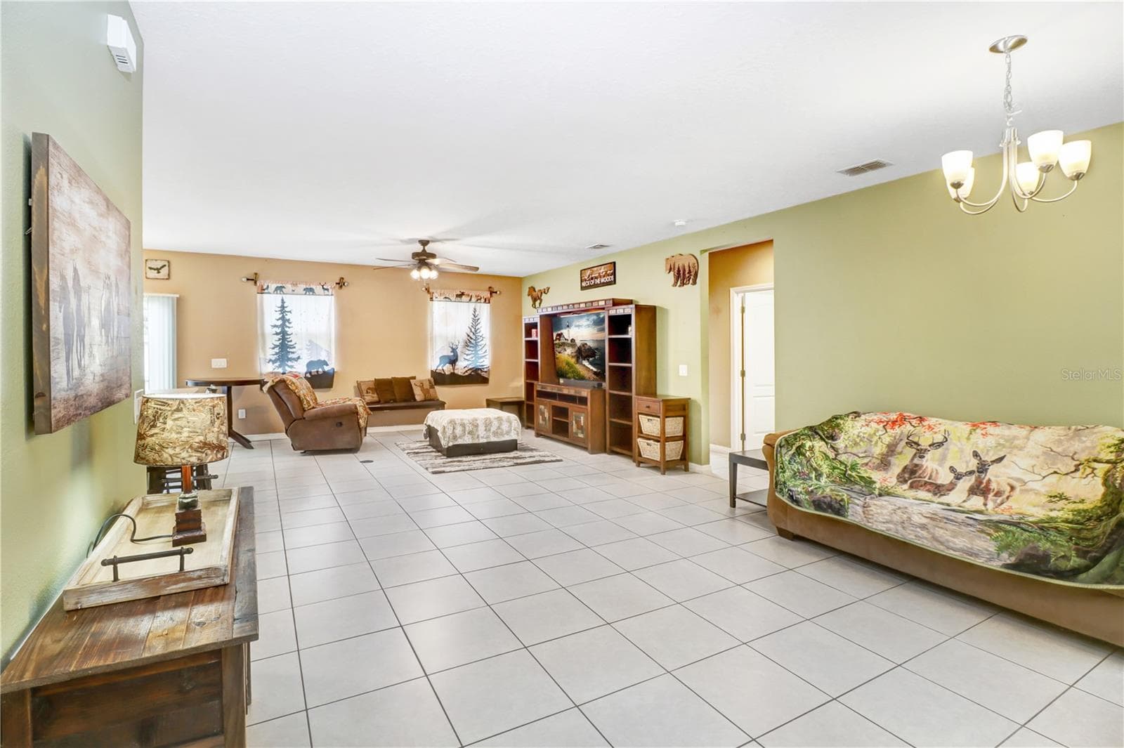 Single Family Residence at 12152 LANDFAIR ST, SPRING HILL, photo 14 of 38