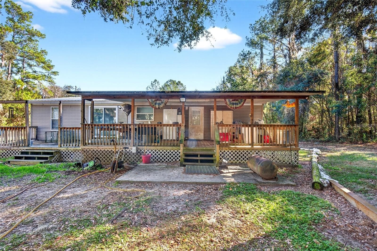 Manufactured Home at 15340 NW 65TH AVENUE RD, REDDICK, photo 14 of 18