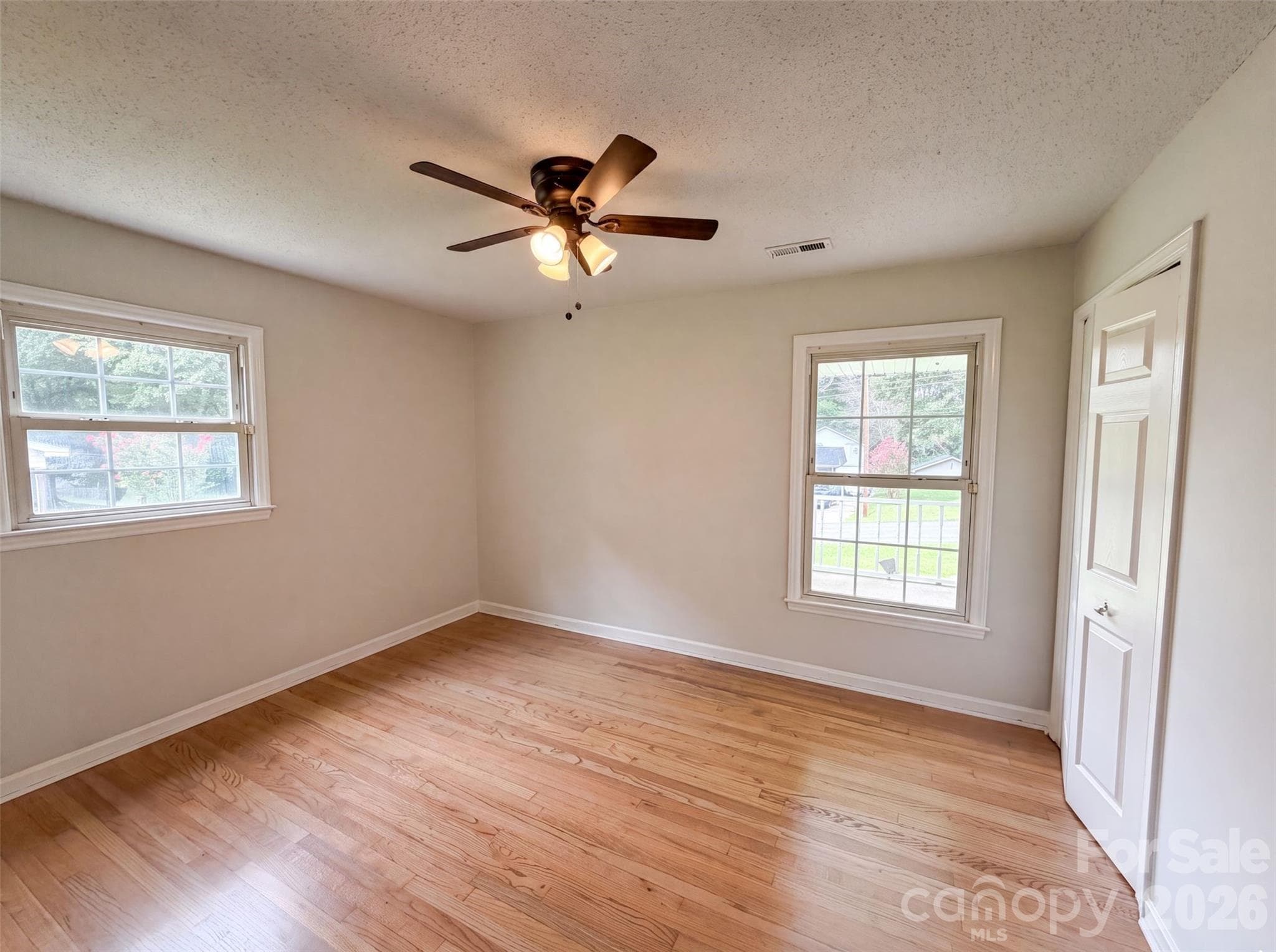 Single Family Residence at 529 Timberlane Drive, Mount Holly, photo 12 of 16