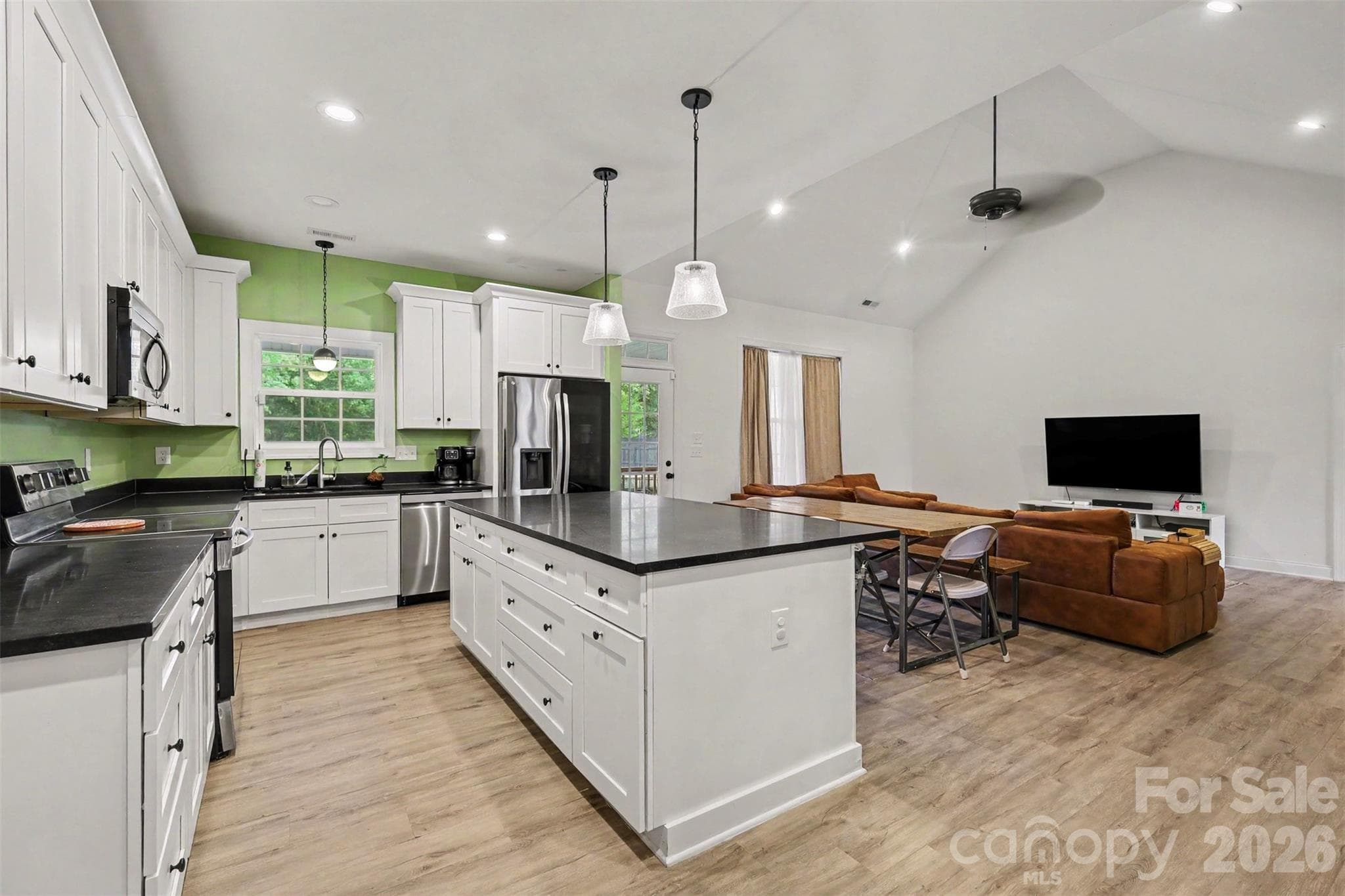Single Family Residence at 1424 Autumnwood Drive, Rock Hill, photo 14 of 32