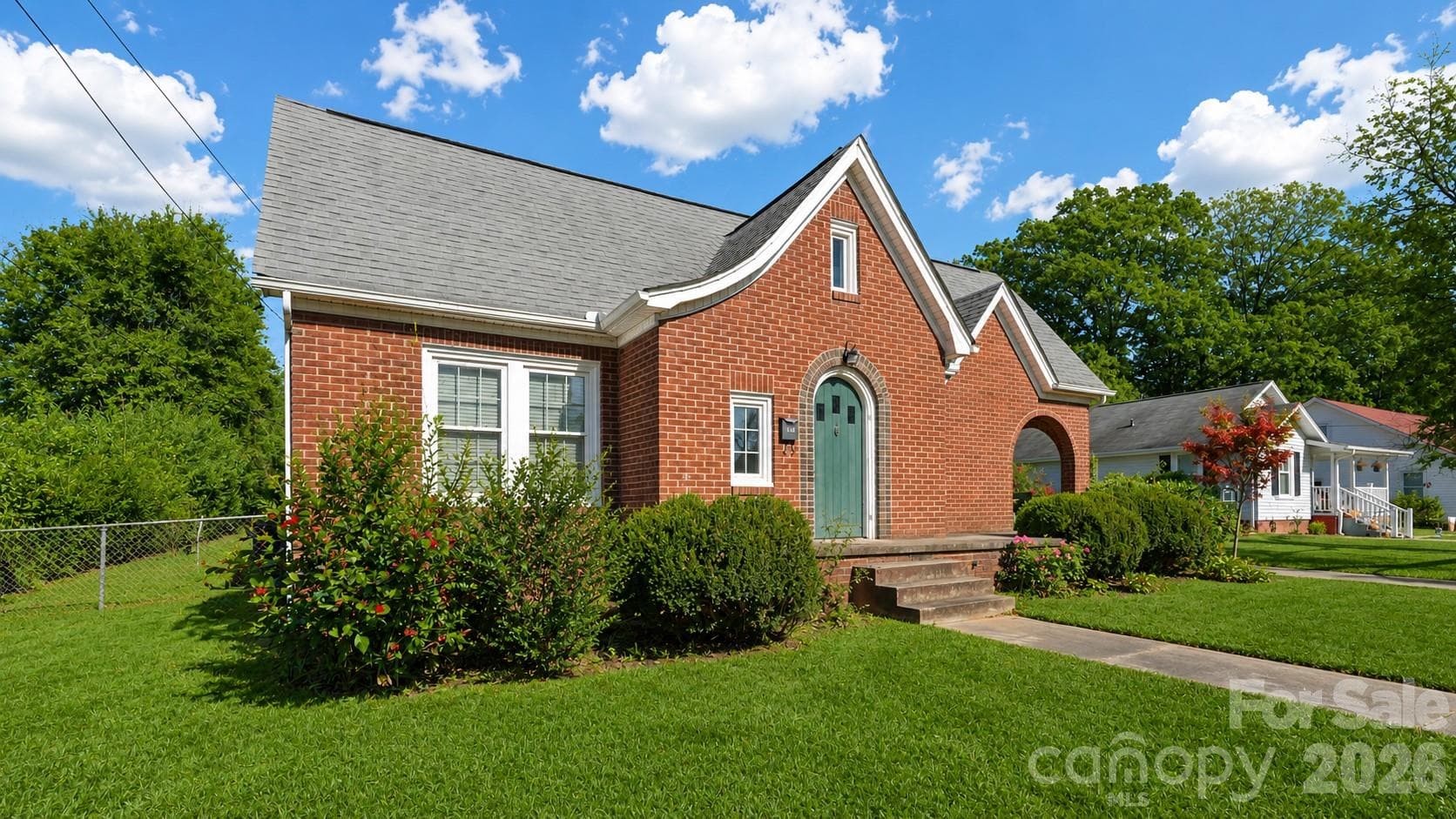 Single Family Residence at 552 Hyde Park Drive NE, Concord, photo 2 of 38