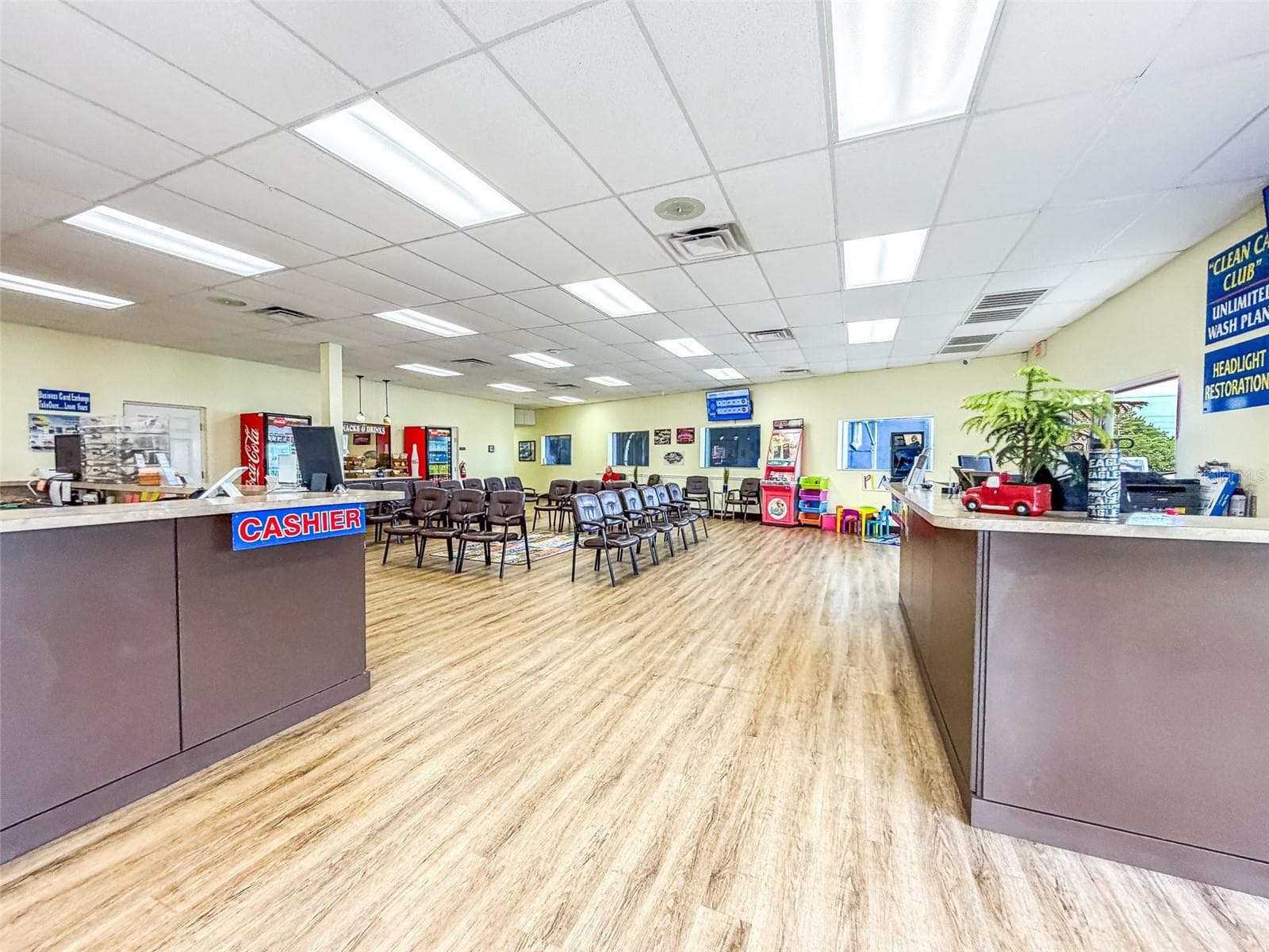 Retail at 1108 COMMERCIAL WAY, SPRING HILL, photo 29 of 37
