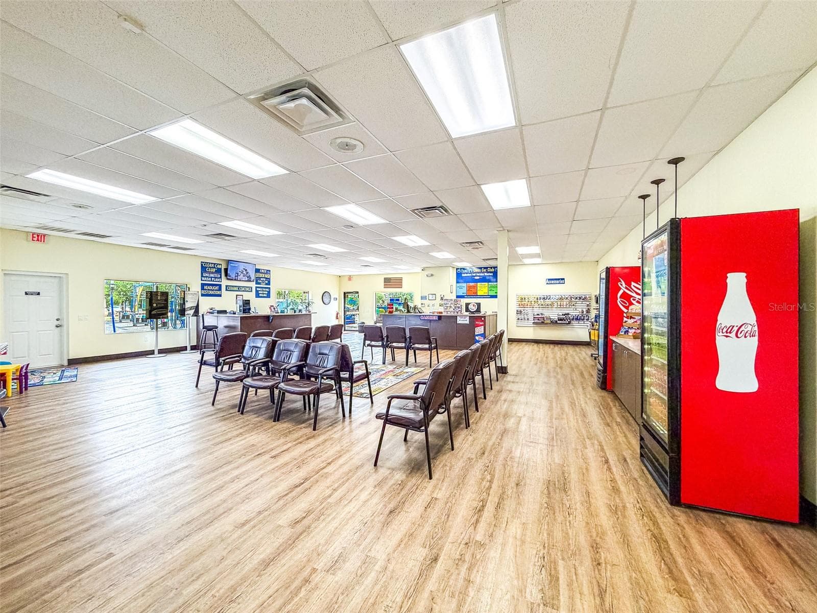 Retail at 1108 COMMERCIAL WAY, SPRING HILL, photo 30 of 37