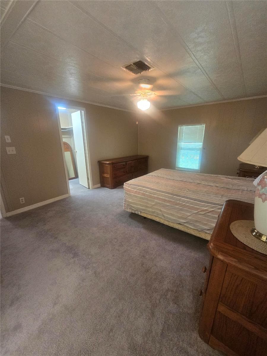 Manufactured Home at 4645 BURNEY DR, HOLIDAY, photo 4 of 35