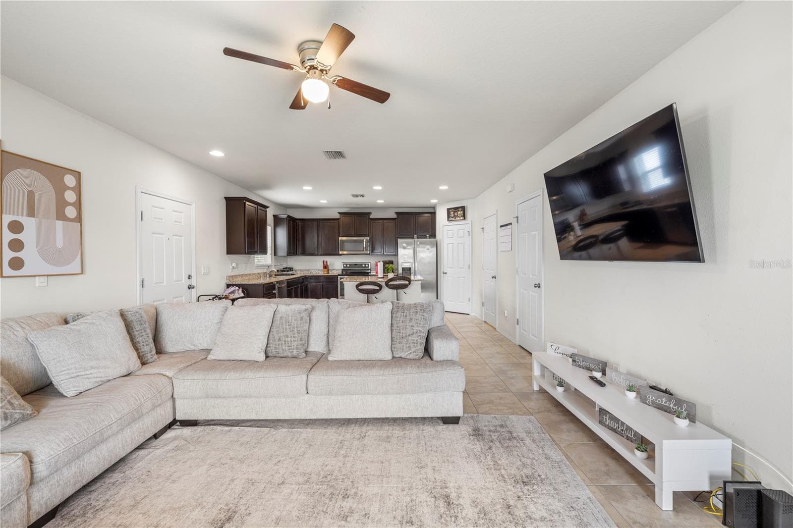 Townhouse at 9335 AMERICAN HICKORY LN, RIVERVIEW, photo 4 of 44