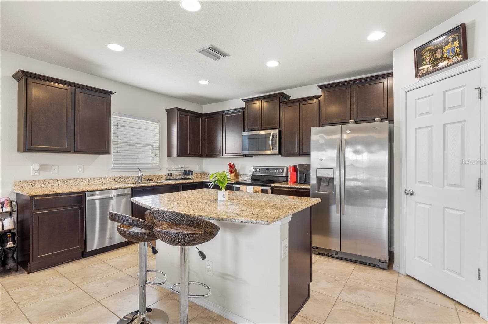 Townhouse at 9335 AMERICAN HICKORY LN, RIVERVIEW, photo 9 of 44