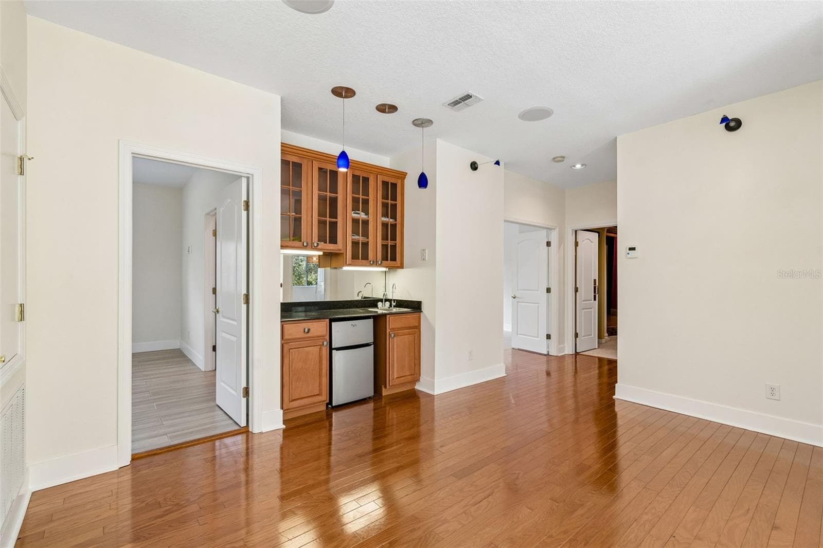 Single Family Residence at 10102 DEERCLIFF DR, TAMPA, photo 37 of 92