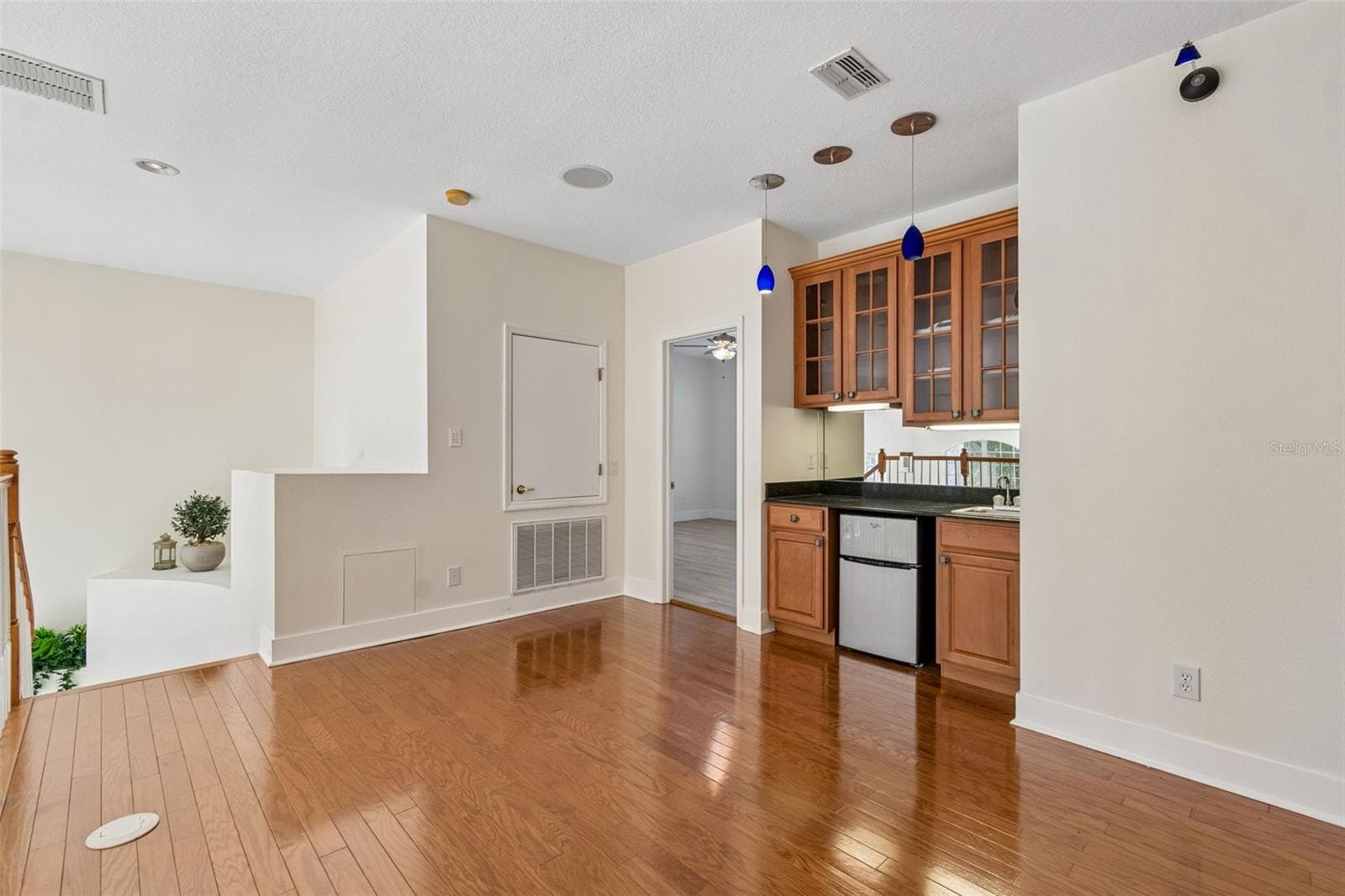Single Family Residence at 10102 DEERCLIFF DR, TAMPA, photo 40 of 92