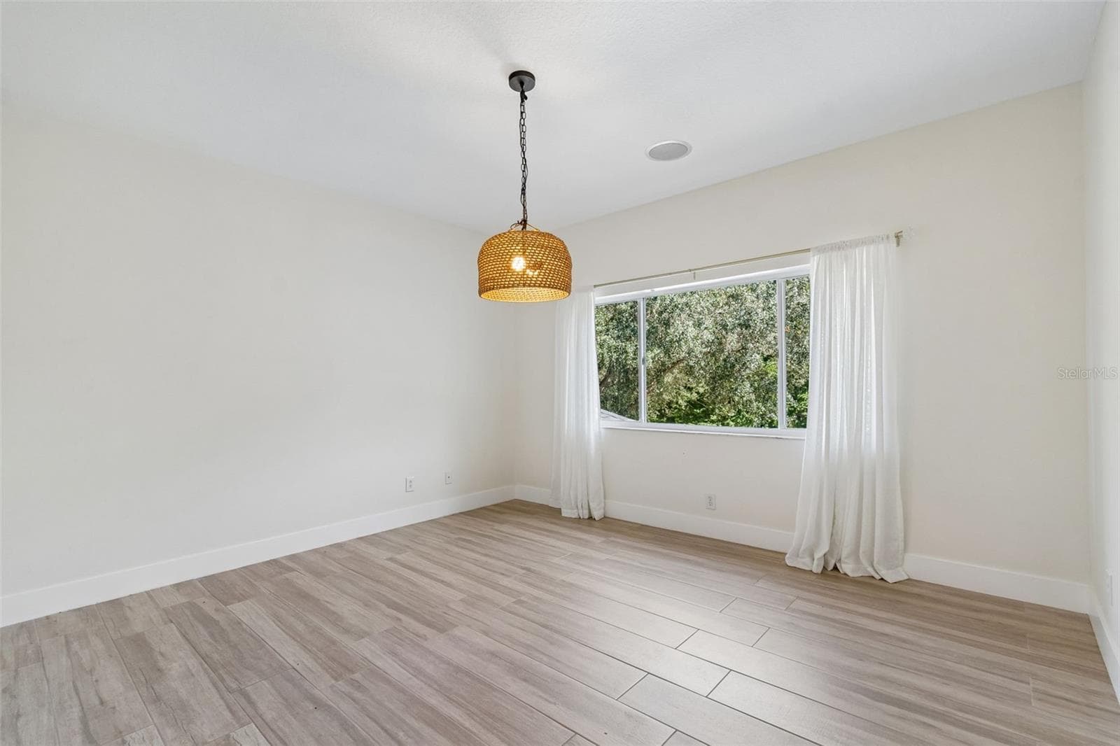 Single Family Residence at 10102 DEERCLIFF DR, TAMPA, photo 45 of 92