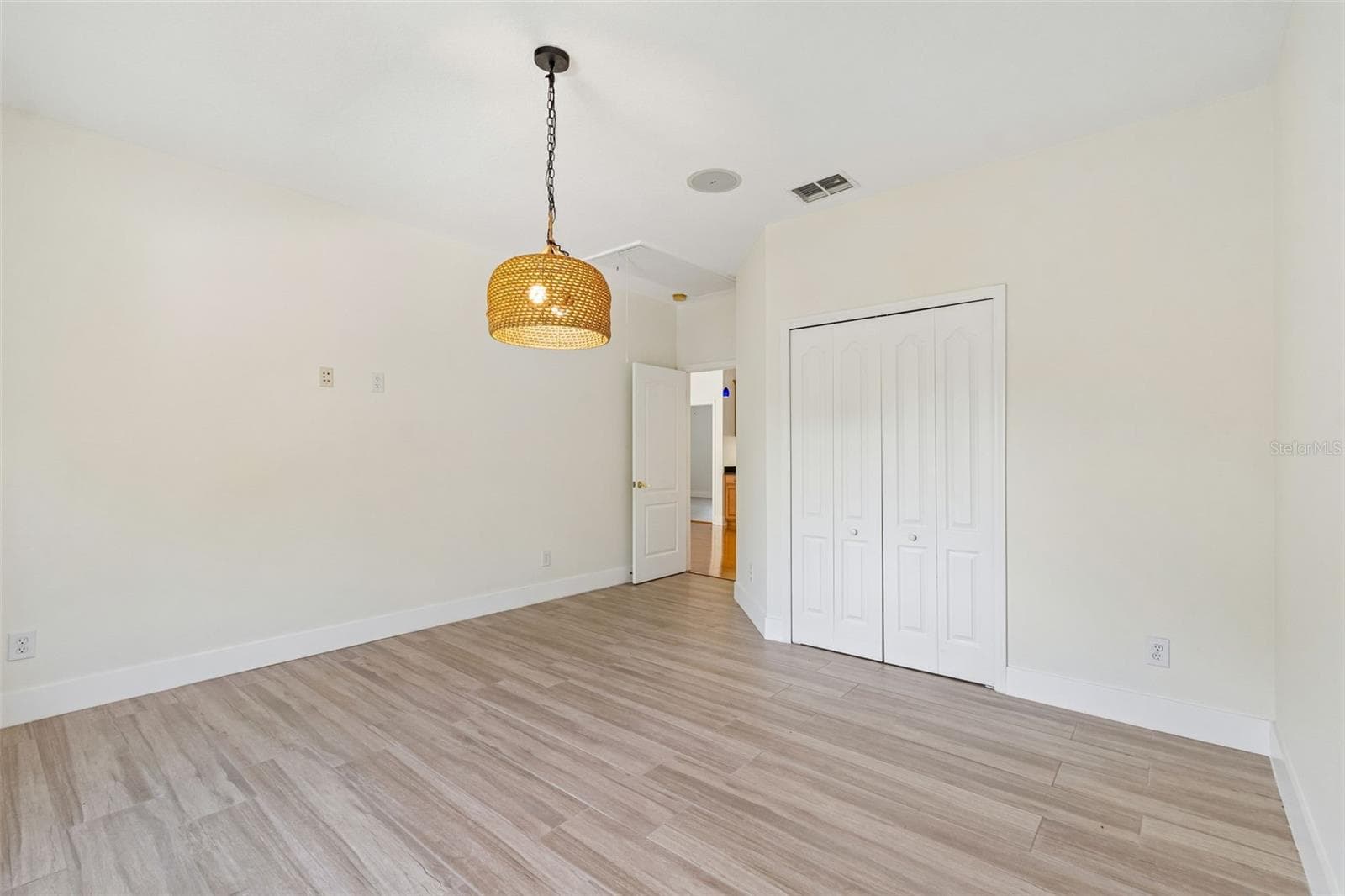 Single Family Residence at 10102 DEERCLIFF DR, TAMPA, photo 46 of 92