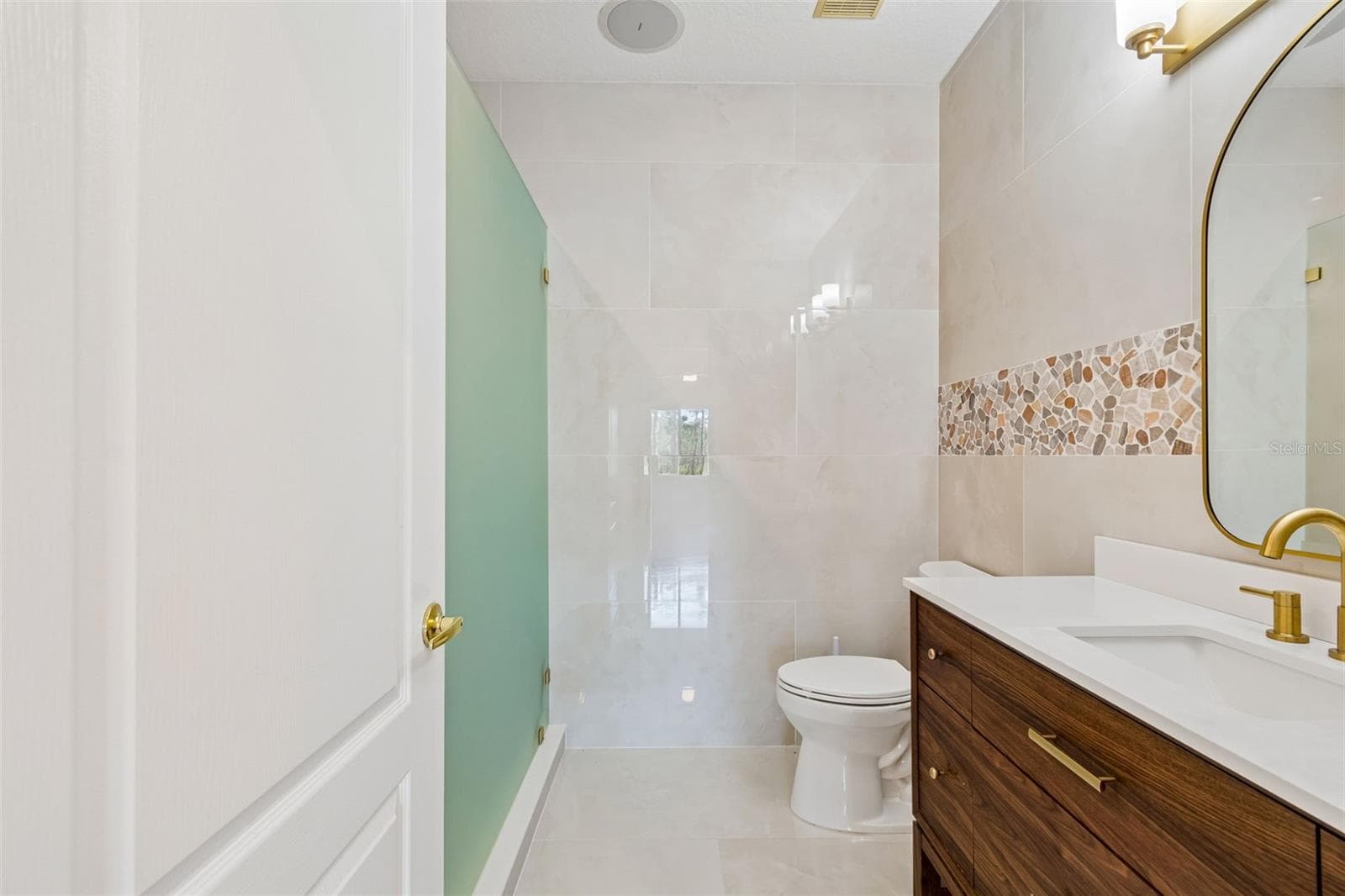 Single Family Residence at 10102 DEERCLIFF DR, TAMPA, photo 58 of 92