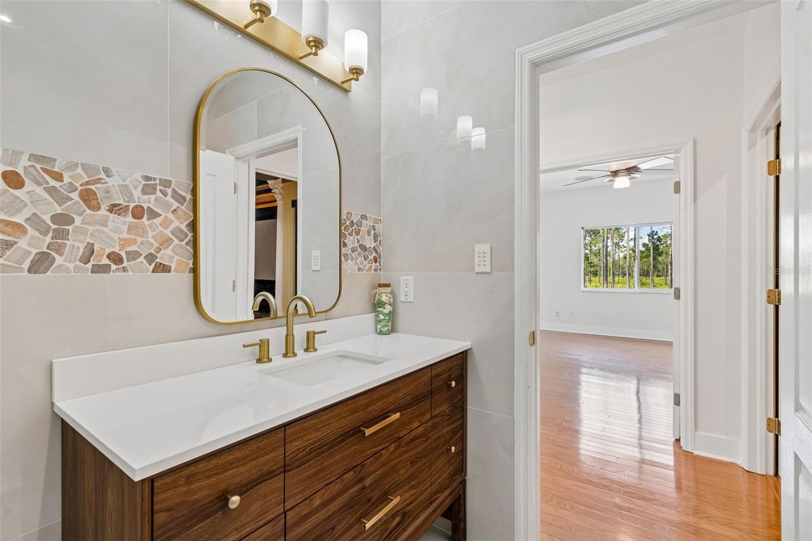 Single Family Residence at 10102 DEERCLIFF DR, TAMPA, photo 59 of 92