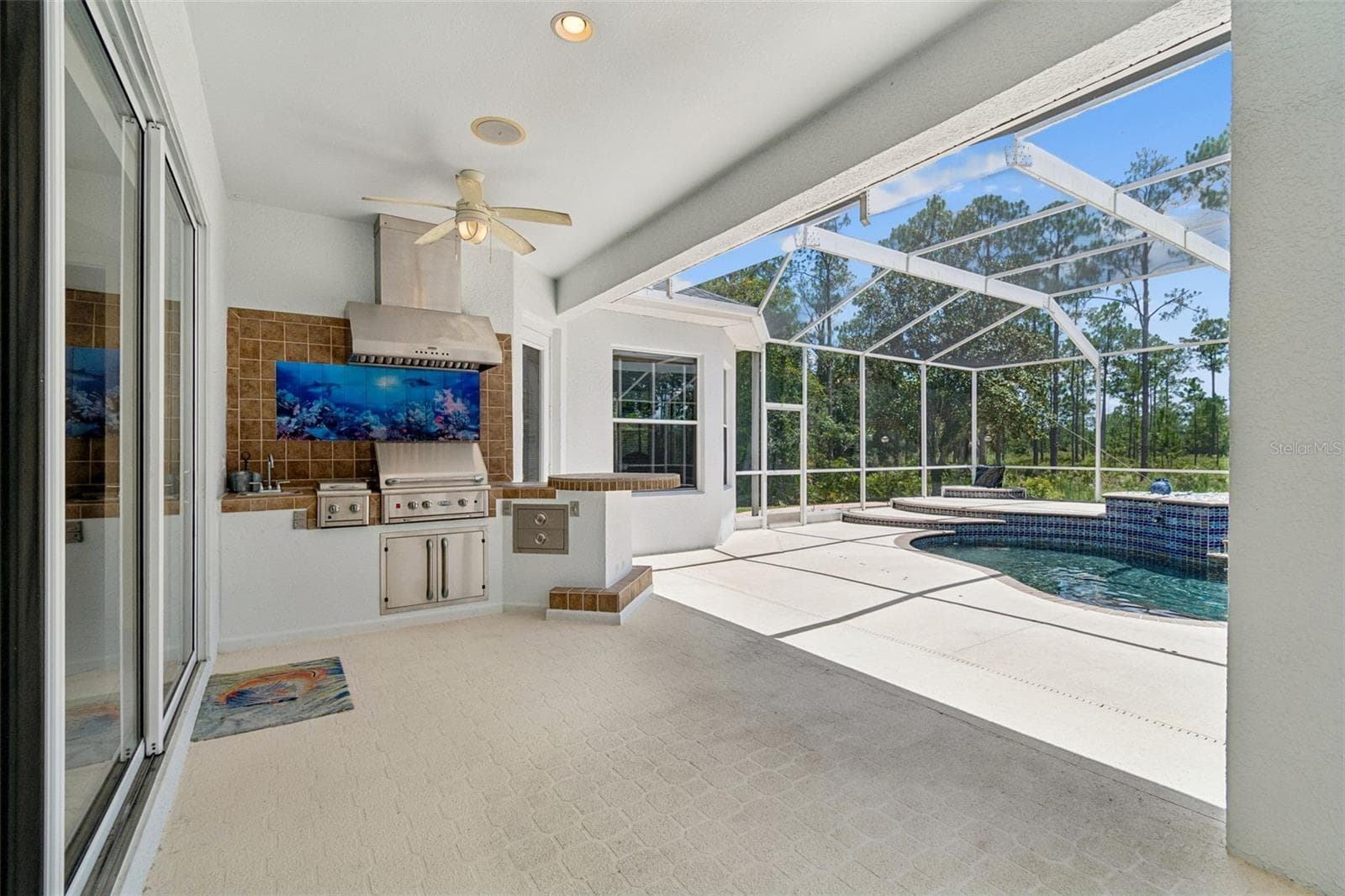 Single Family Residence at 10102 DEERCLIFF DR, TAMPA, photo 64 of 92