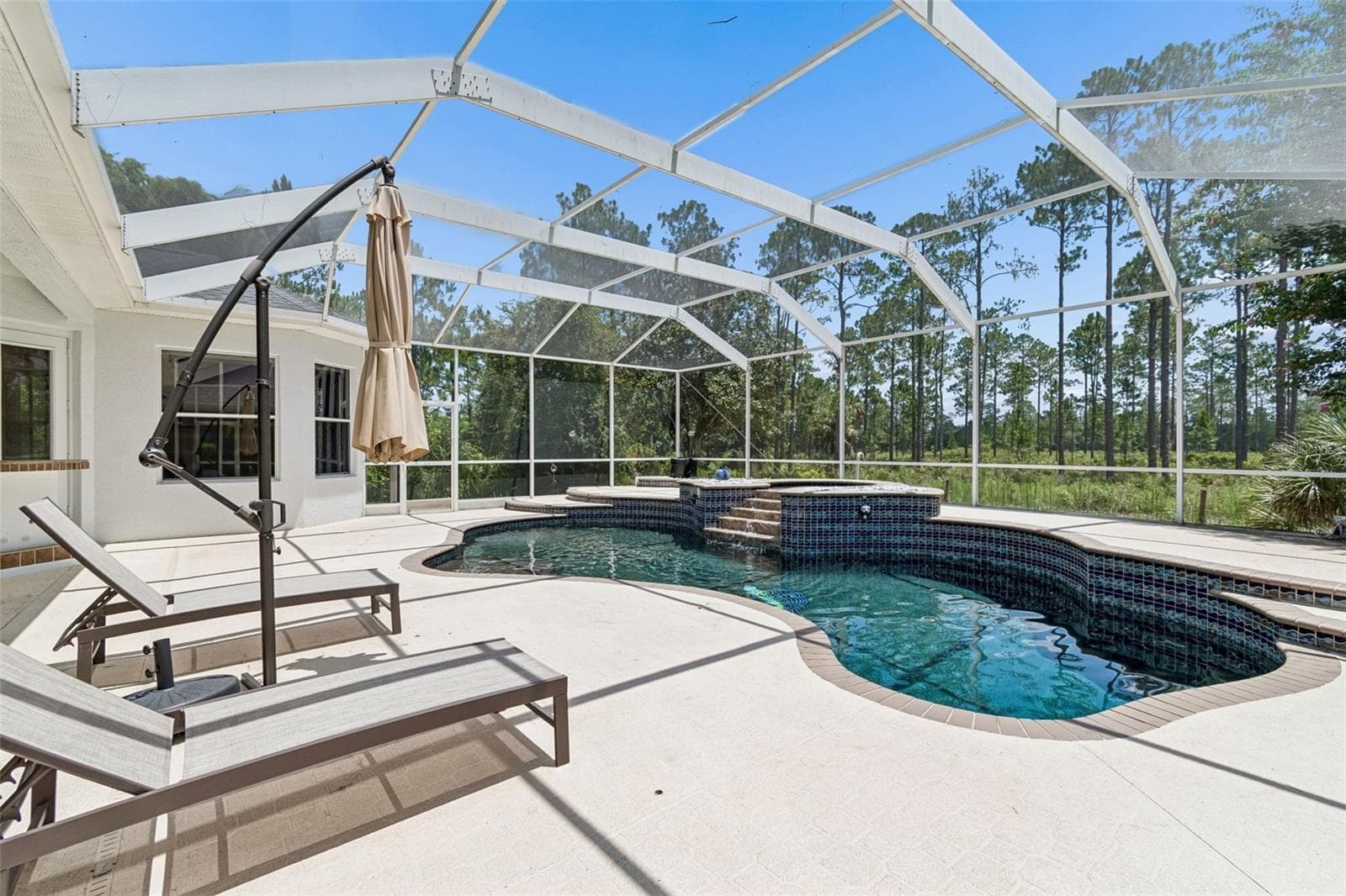 Single Family Residence at 10102 DEERCLIFF DR, TAMPA, photo 70 of 92