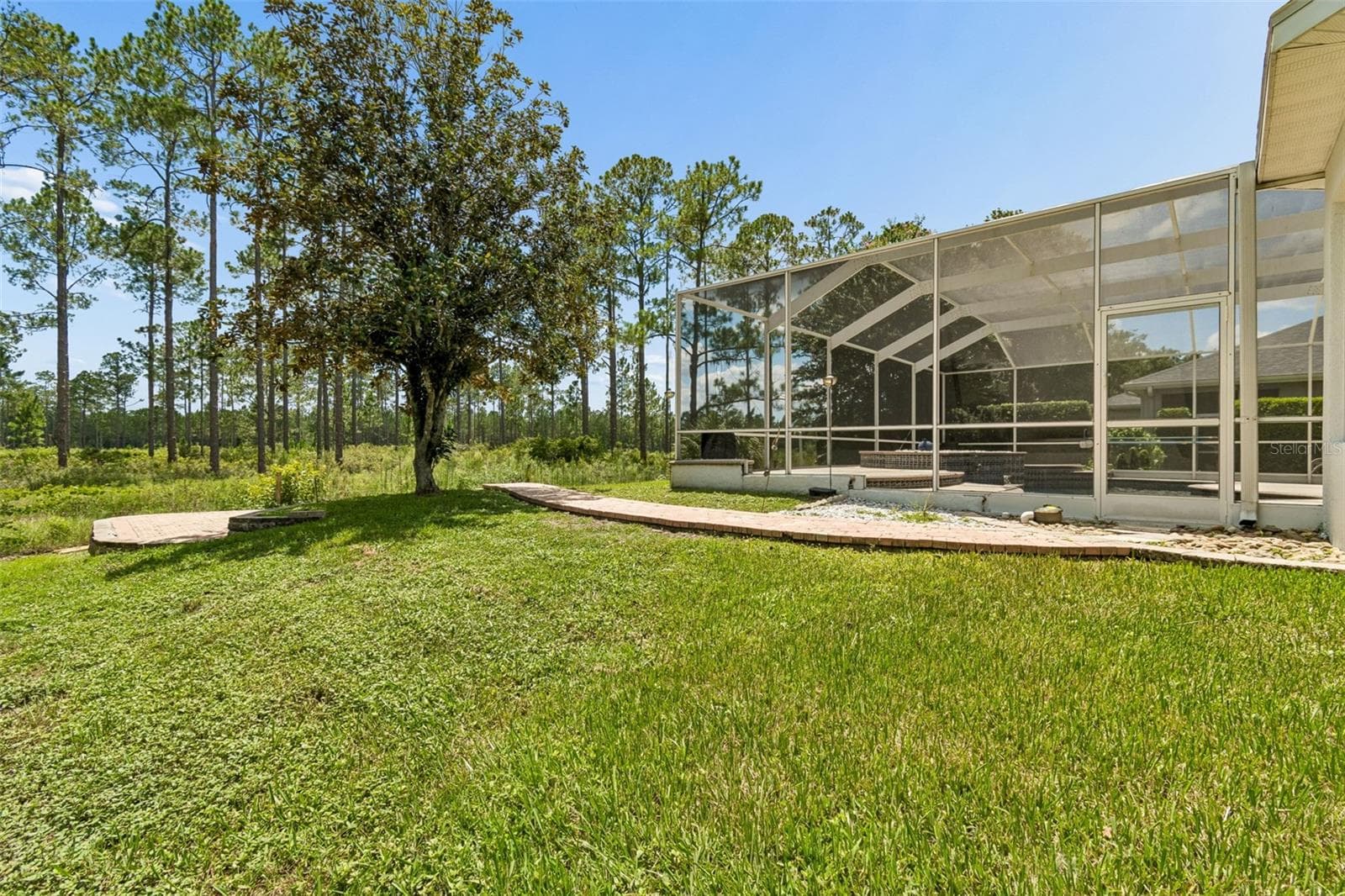 Single Family Residence at 10102 DEERCLIFF DR, TAMPA, photo 79 of 92