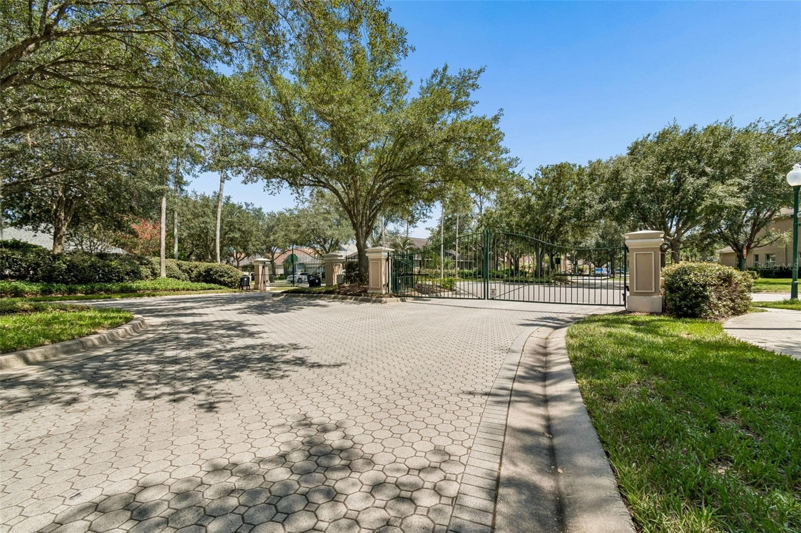 Single Family Residence at 10102 DEERCLIFF DR, TAMPA, photo 80 of 92