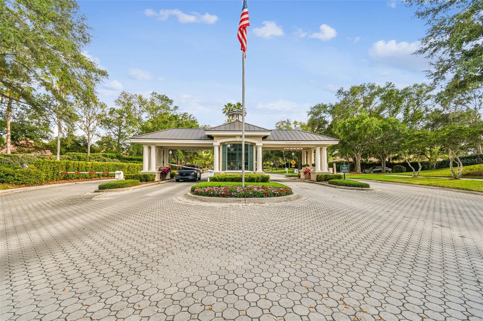 Single Family Residence at 10102 DEERCLIFF DR, TAMPA, photo 91 of 92