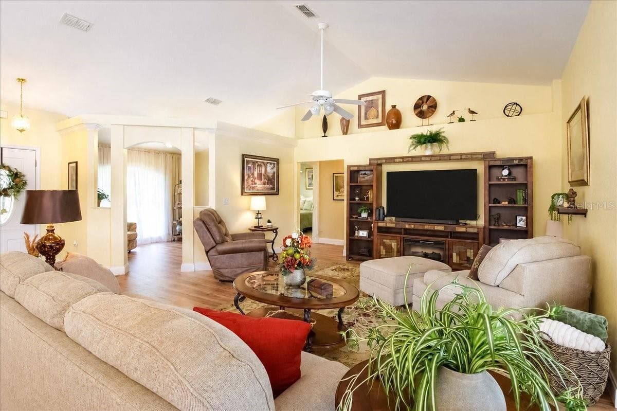 Single Family Residence at 1081 NE 130TH TER, SILVER SPRINGS, photo 13 of 72