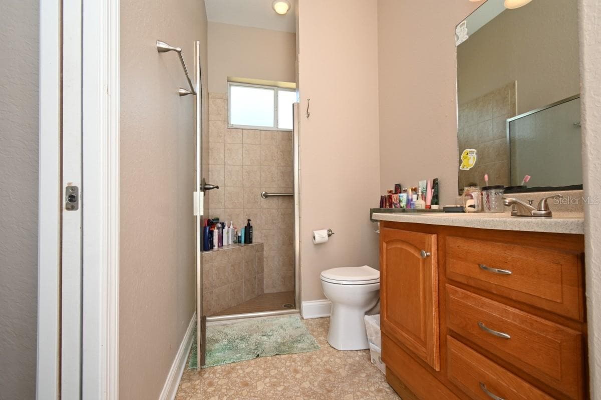 POOL BATH WITH 4 BDRM ACCESS - 12106 PALM ST, SAN ANTONIO