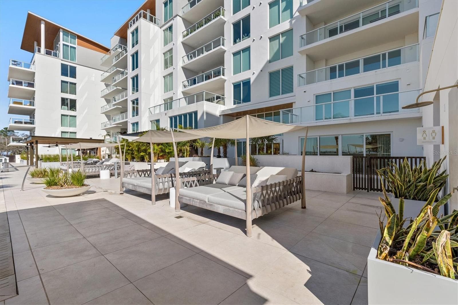 Cabanas - 1020 SUNSET POINT RD #512, CLEARWATER