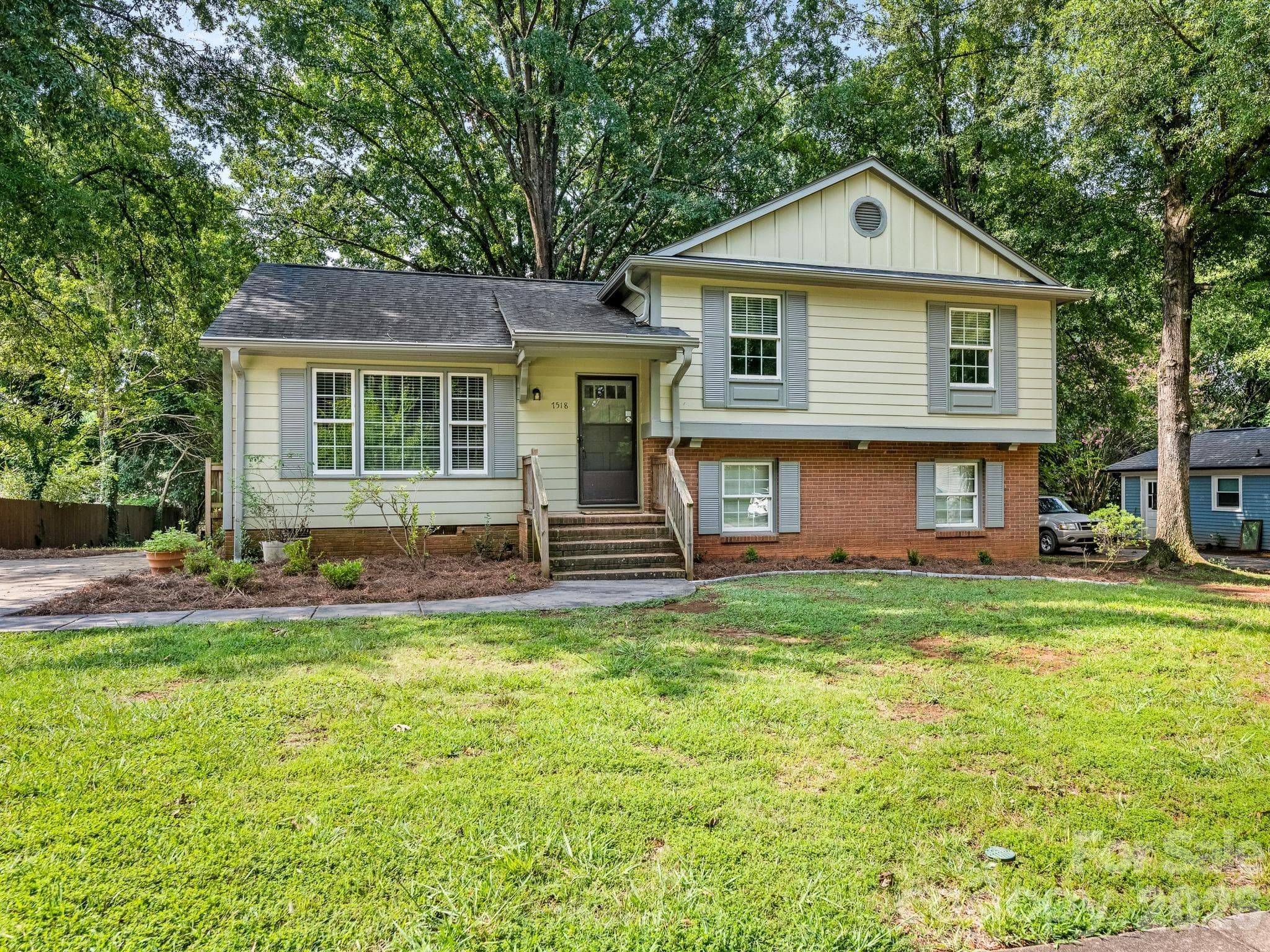 7518 Riding Trail Road