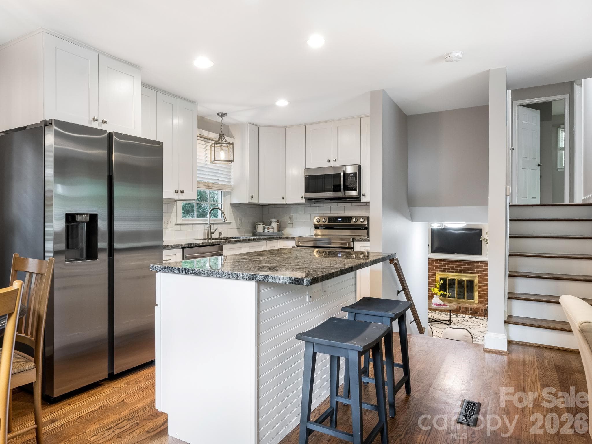 Single Family Residence at 7518 Riding Trail Road, Charlotte, photo 9 of 24