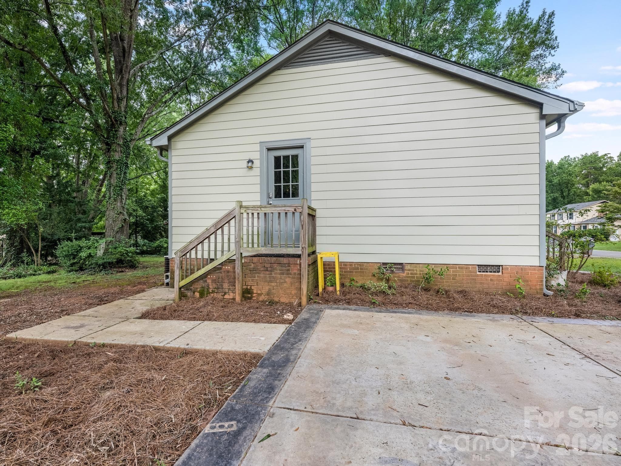 Single Family Residence at 7518 Riding Trail Road, Charlotte, photo 22 of 24