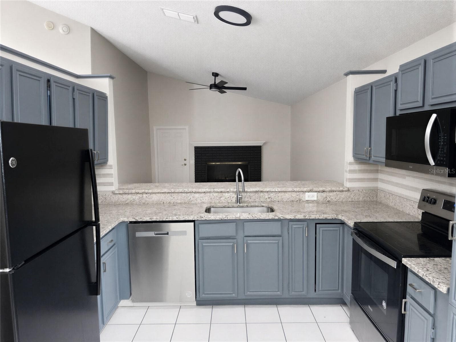 Single Family Residence at WOODFIELD OAKS, APOPKA, photo 8 of 28