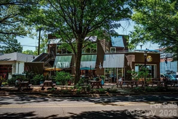 Single Family Residence at 2617 Commonwealth Avenue, Charlotte, photo 43 of 46